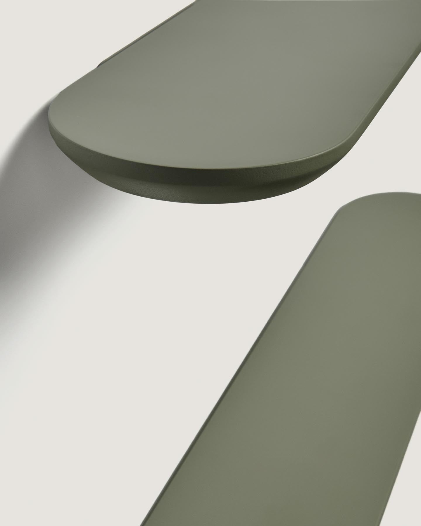 Set Arely aus 2 MDF-Regalen mit grüner Lackierung, 35 cm/55 cm in Grün präsentiert im Onlineshop von KAQTU Design AG. Badzubehör ist von Kave Home