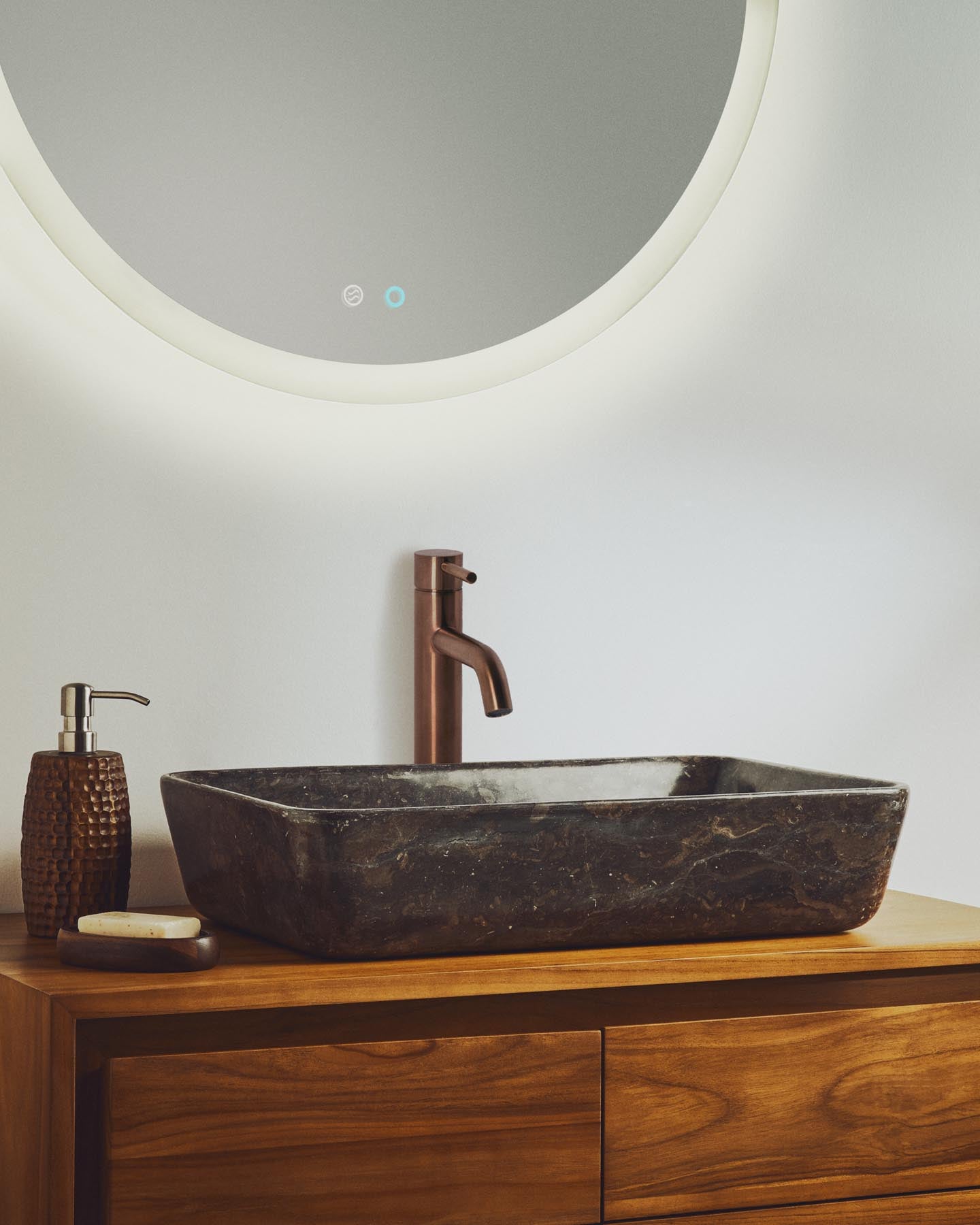 Aufsatzwaschbecken Darnen aus grauem Marmor, 55 x 35 cm in Grau präsentiert im Onlineshop von KAQTU Design AG. Badzubehör ist von Kave Home