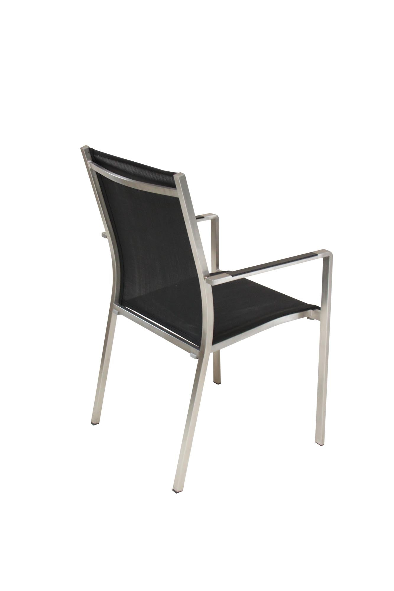 Eleganter Gartenstuhl Florio II mit schwarzen Alu-Armlehnen, ideal für stilvolle Außenbereiche und entspannte Stunden im Freien.
