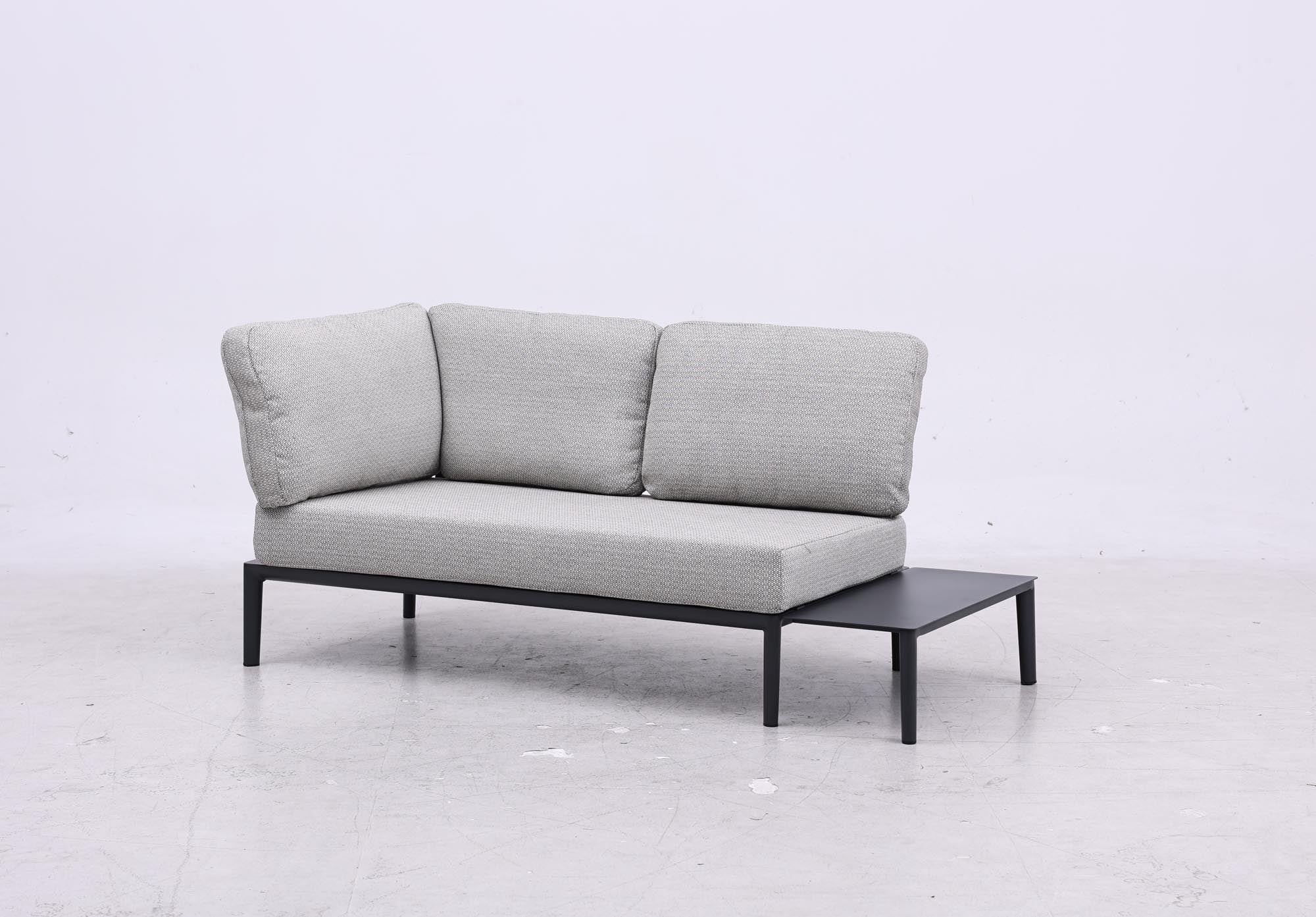 Stylisches 2-Sitzer Gartensofa mit eleganter Ecklösung in Anthrazit, ideal für entspannte Momente im Freien.