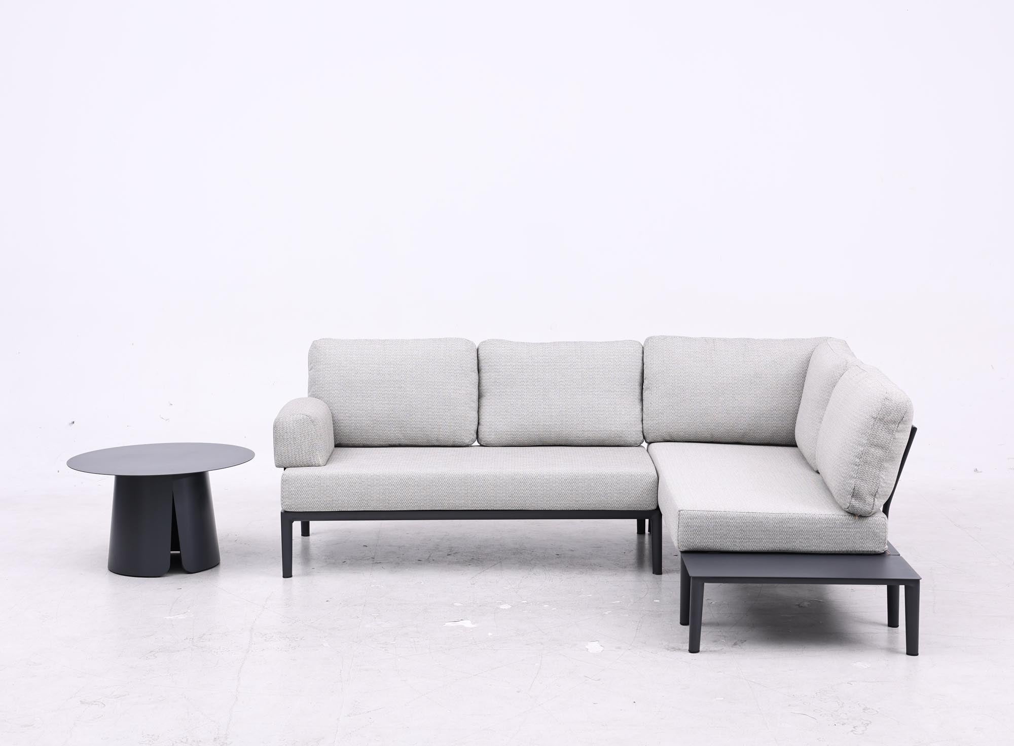 Modulares Garten-Loungeset Fiore 4 Sitzer mit Loungetisch in Anthrazit präsentiert im Onlineshop von KAQTU Design AG. Loungeset ist von Be Garden