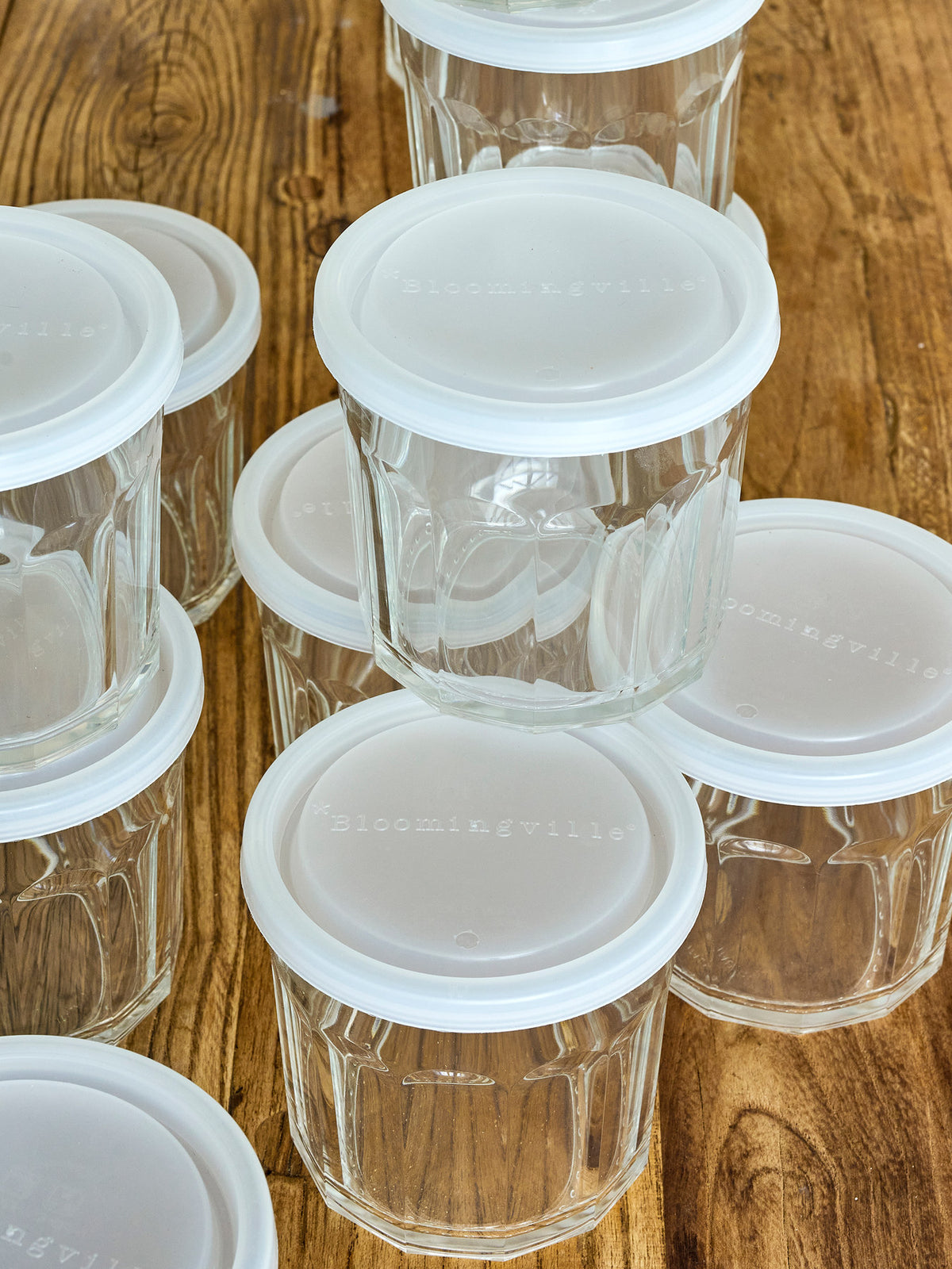 Tessa Glas mit Deckel, Klar, Glas in Clear präsentiert im Onlineshop von KAQTU Design AG. Küchenhelfer ist von Bloomingville