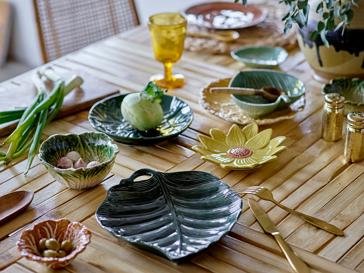 Frea Cutlery, Gold, Stainless Steel in Gold präsentiert im Onlineshop von KAQTU Design AG. Besteckset ist von Bloomingville