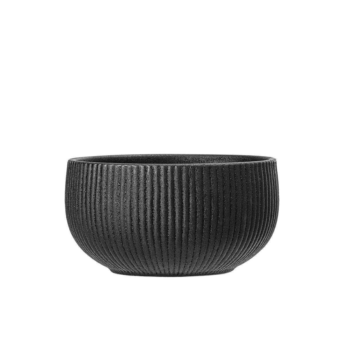 Neri Schale, Schwarz, Steingut in Black präsentiert im Onlineshop von KAQTU Design AG. Schale ist von Bloomingville