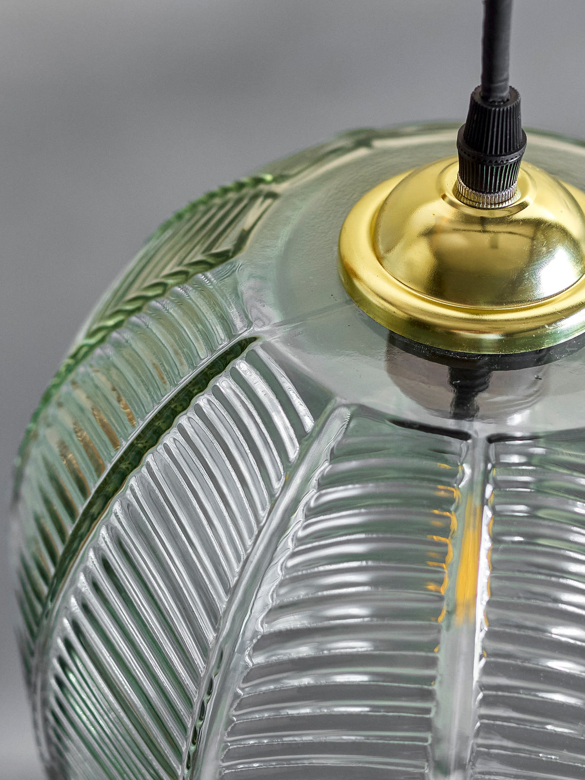 Adar Hängeleuchte, Grün, Glas in Green präsentiert im Onlineshop von KAQTU Design AG. Pendelleuchte ist von Bloomingville