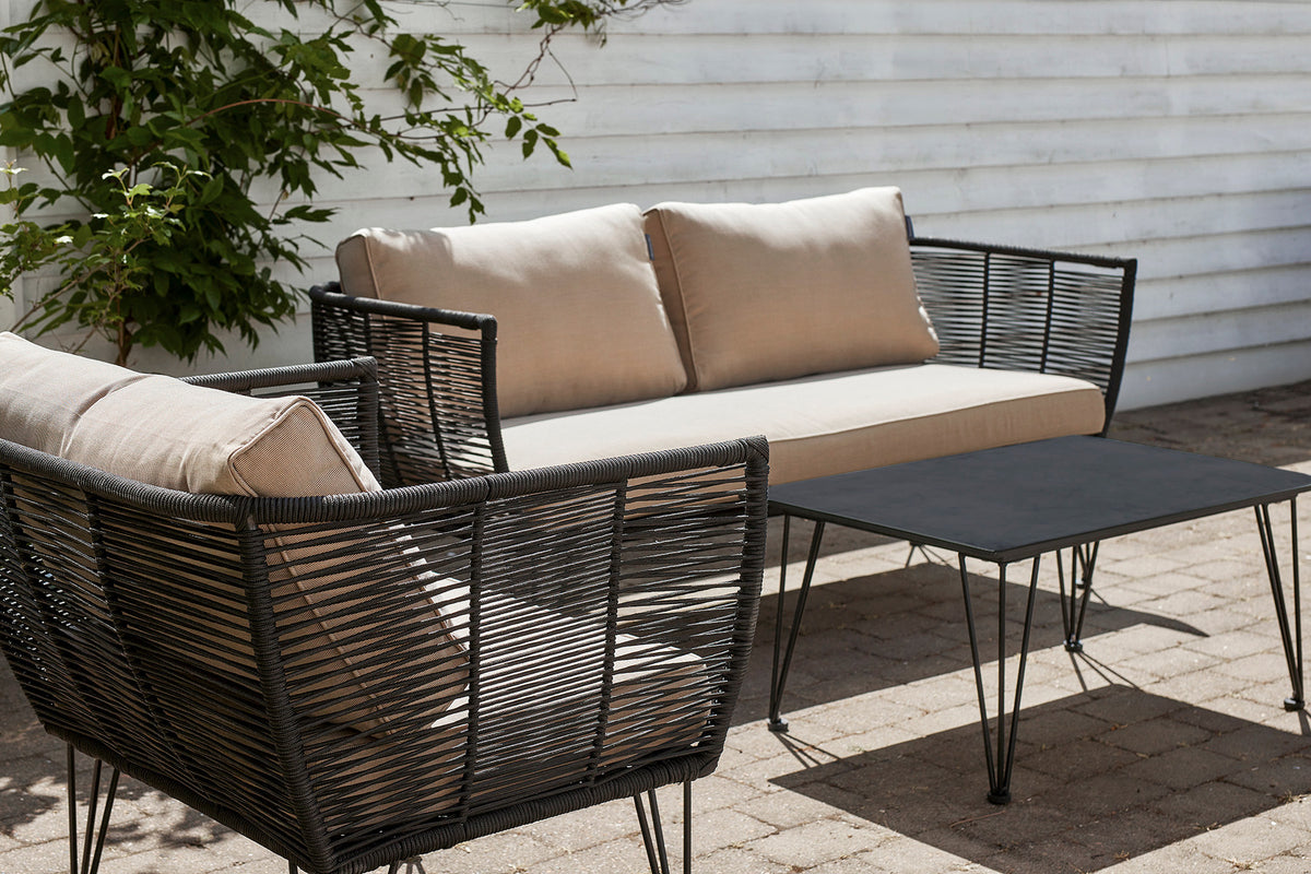 Mundo Loungesessel, Schwarz, Metall in Schwarz präsentiert im Onlineshop von KAQTU Design AG. Outdoor-Sessel ist von Bloomingville