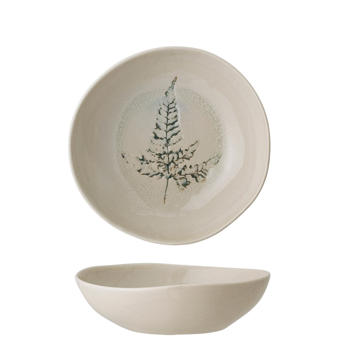 Tiefer Suppenteller aus Steingut in Weiss mit handgestempeltem Farnblattmuster und Krakeleeglasur, Serie Bea von Bloomingville.