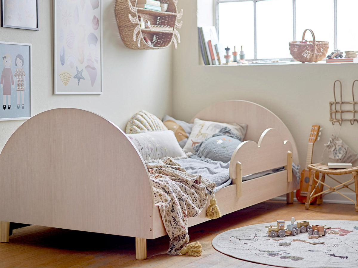 Charli Juniorbett, Braun, MDF in Brown präsentiert im Onlineshop von KAQTU Design AG. Bett ist von Bloomingville Mini
