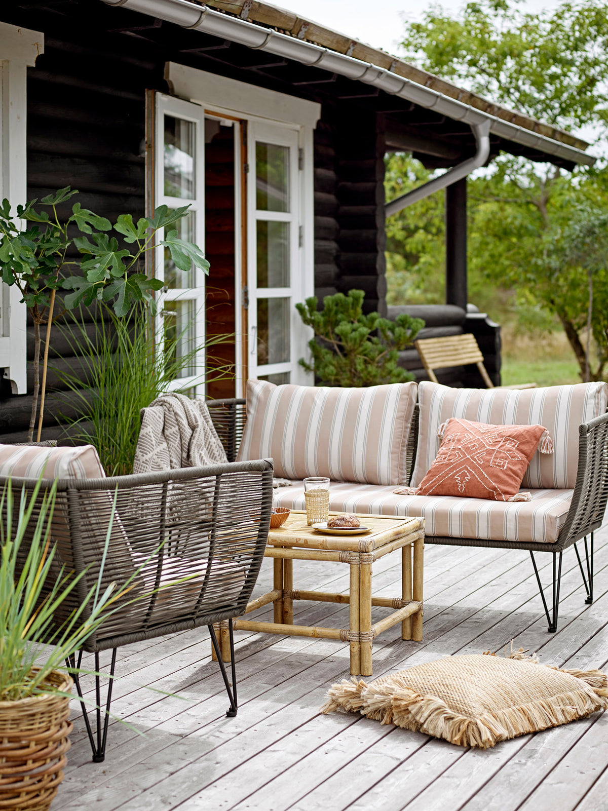 Mundo Loungesessel, Grün, Metall in Grün präsentiert im Onlineshop von KAQTU Design AG. Outdoor-Sessel ist von Bloomingville