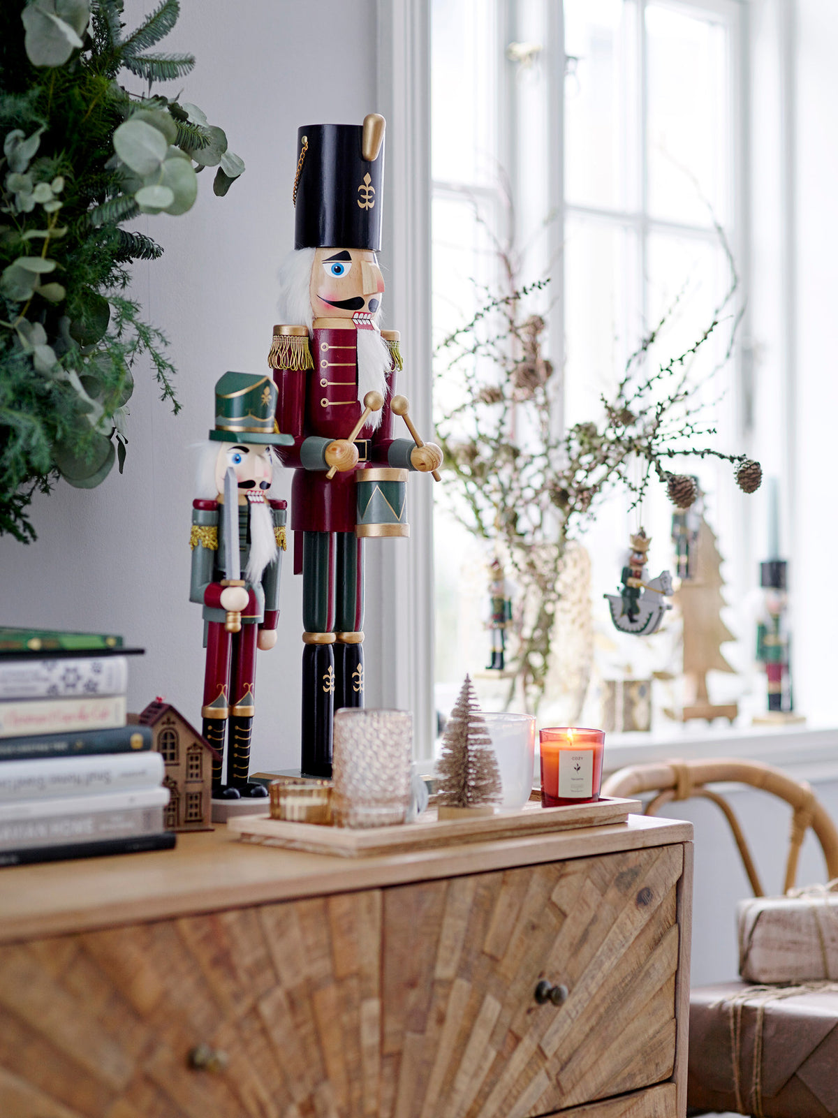 Darren Deko, Grün, Holz in Green präsentiert im Onlineshop von KAQTU Design AG. Kunstgegenstände ist von Bloomingville