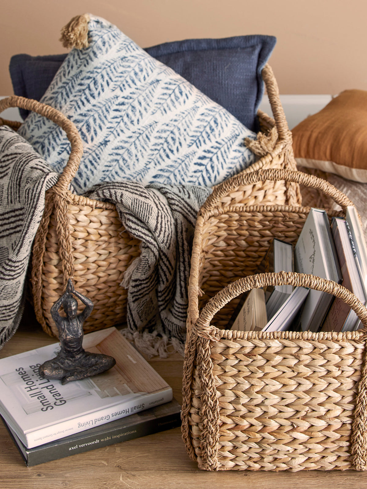 Selma Basket, Natur, Bankuan Grass in Natur präsentiert im Onlineshop von KAQTU Design AG. Aufbewährungskörbe ist von Bloomingville