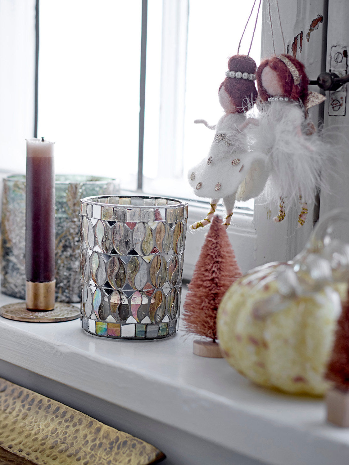 Liuka Ornament, Weiss, Wolle in White präsentiert im Onlineshop von KAQTU Design AG. Ornament ist von Bloomingville