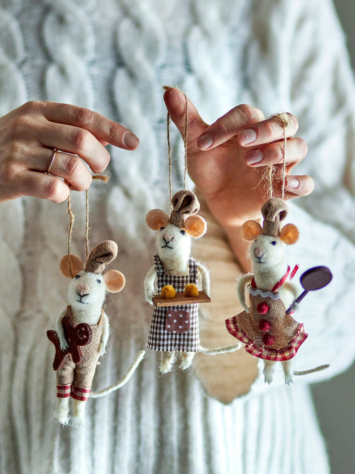 Peo Ornament, Braun, Wolle in Brown präsentiert im Onlineshop von KAQTU Design AG. Ornament ist von Bloomingville
