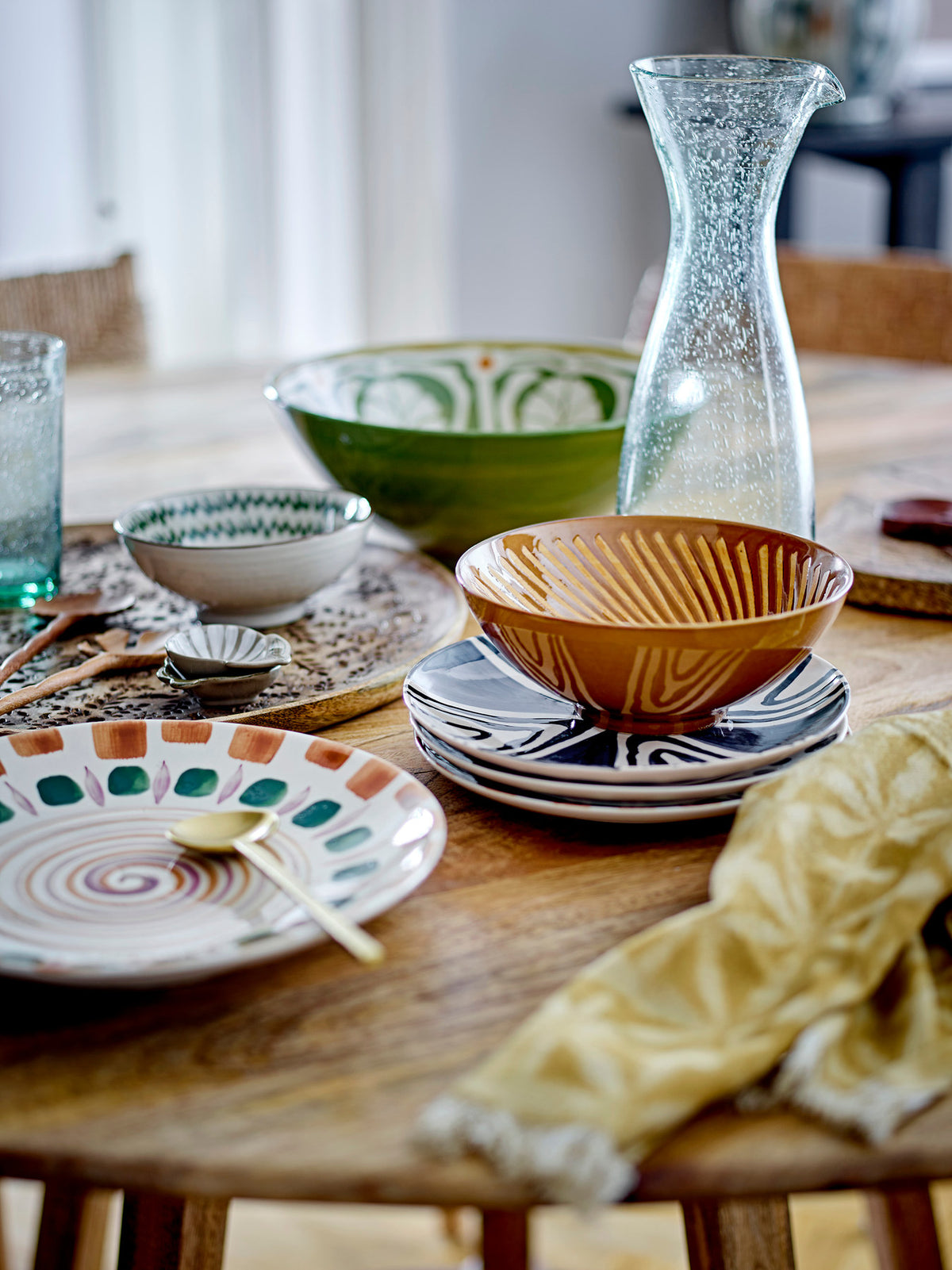 Heikki Schale, Braun, Steingut in Brown präsentiert im Onlineshop von KAQTU Design AG. Schale ist von Bloomingville
