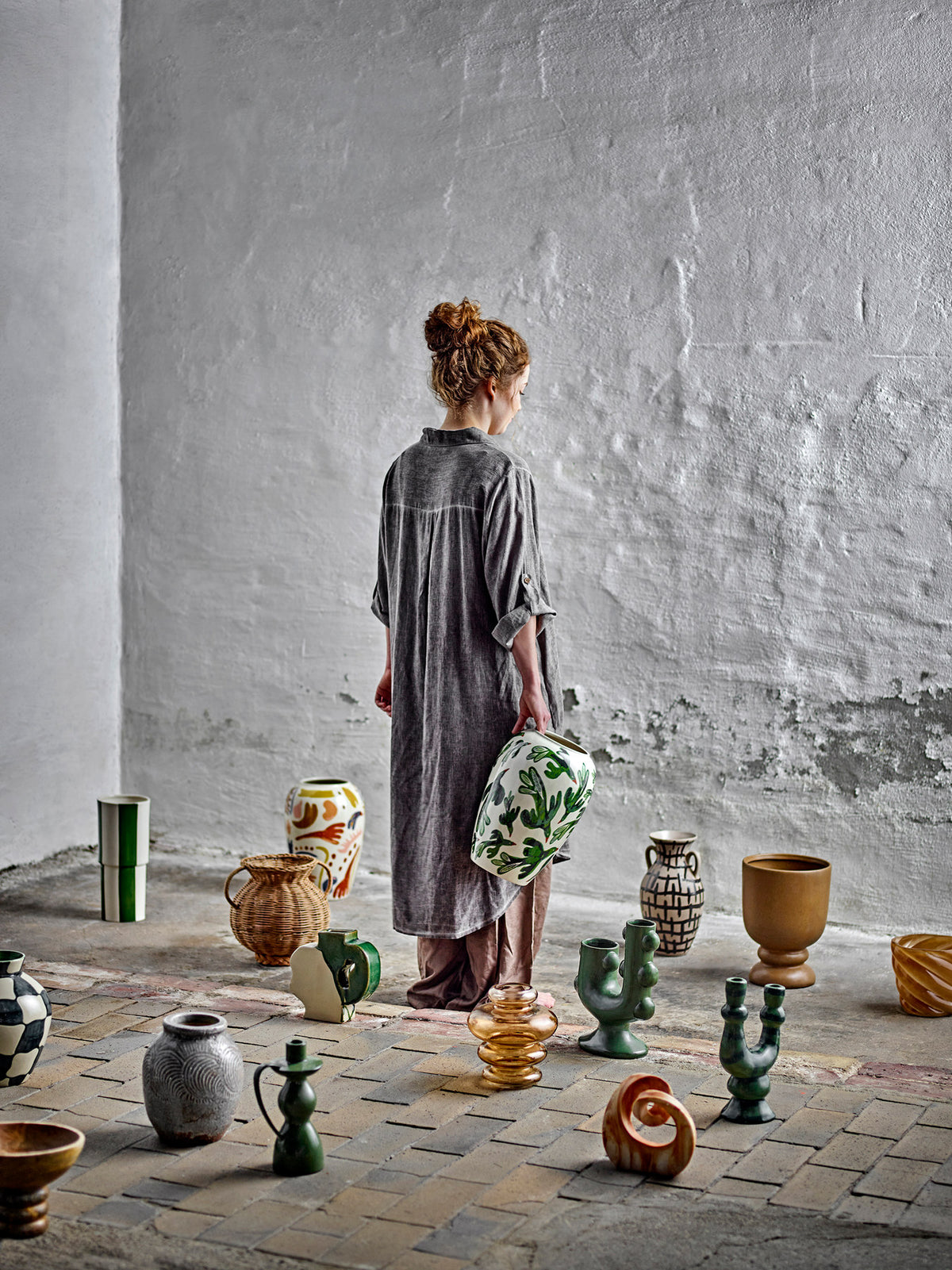 Swirl Deko, Braun, Polyresin in Brown präsentiert im Onlineshop von KAQTU Design AG. Kunstgegenstände ist von Bloomingville