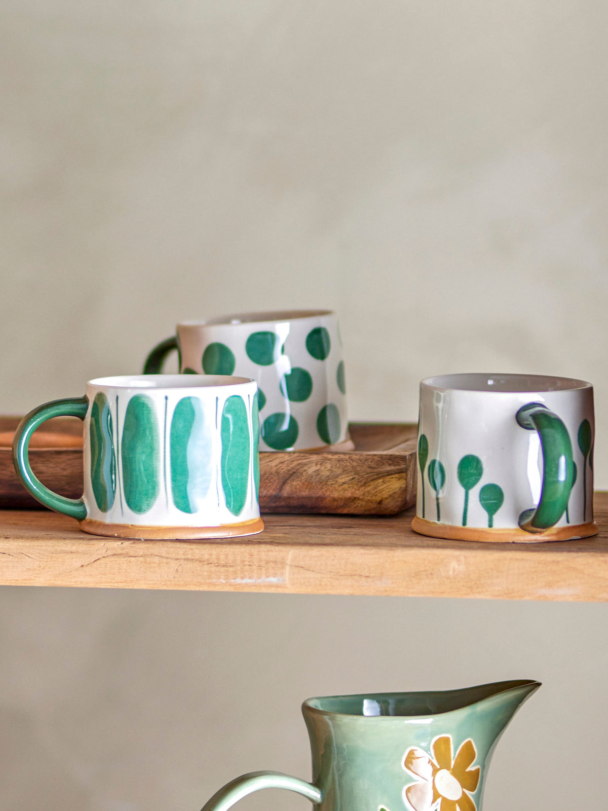 Linora Becher, Grün, Steingut in Grün präsentiert im Onlineshop von KAQTU Design AG. Tasse ist von Creative Collection