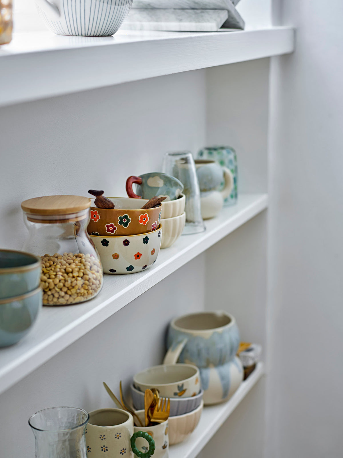 Addy Schale, Braun, Steingut in Braun präsentiert im Onlineshop von KAQTU Design AG. Schale ist von Bloomingville Mini