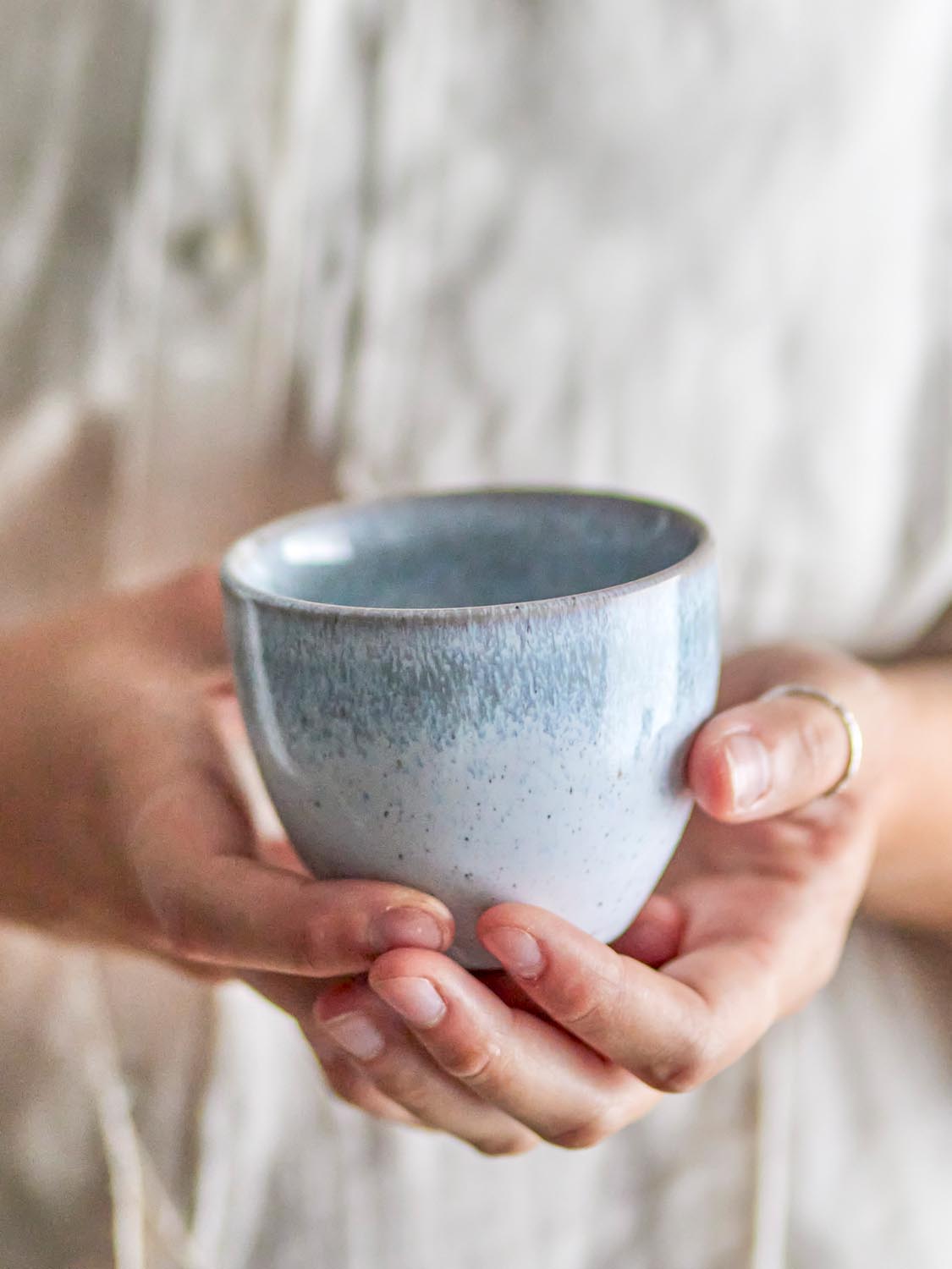 Paula Tasse, Multipack, Blau, Steingut in Blue präsentiert im Onlineshop von KAQTU Design AG. Tasse ist von Bloomingville