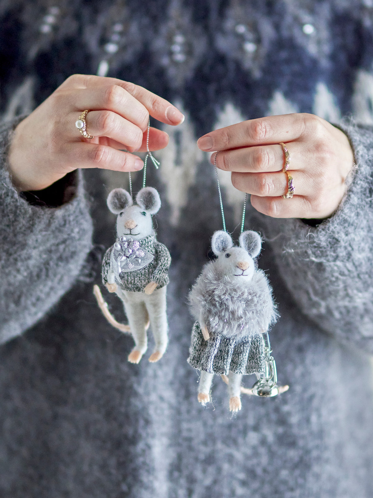 Peo Ornament, Grau, Wolle in Grau präsentiert im Onlineshop von KAQTU Design AG. Ornament ist von Bloomingville