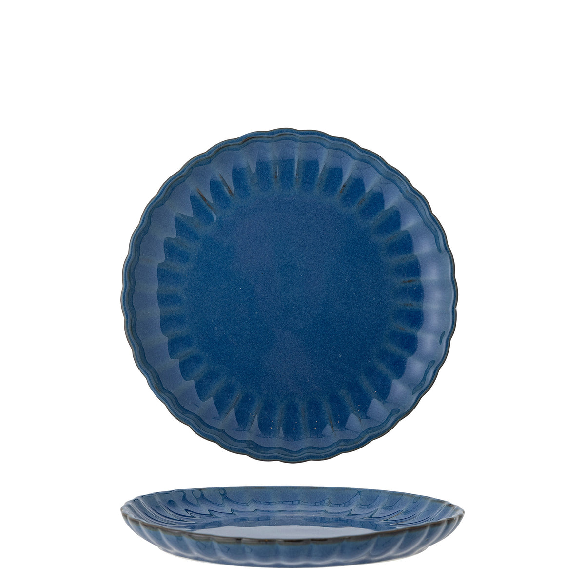 Latina Teller, Blue, Steingut in Blau präsentiert im Onlineshop von KAQTU Design AG. Teller ist von Bloomingville