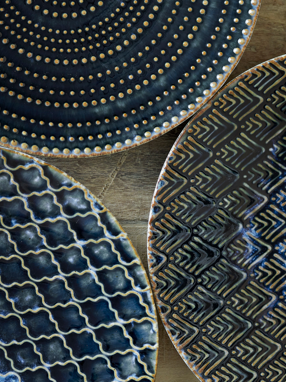 Elanor Teller, Blau, Steingut in Blau präsentiert im Onlineshop von KAQTU Design AG. Teller ist von Creative Collection