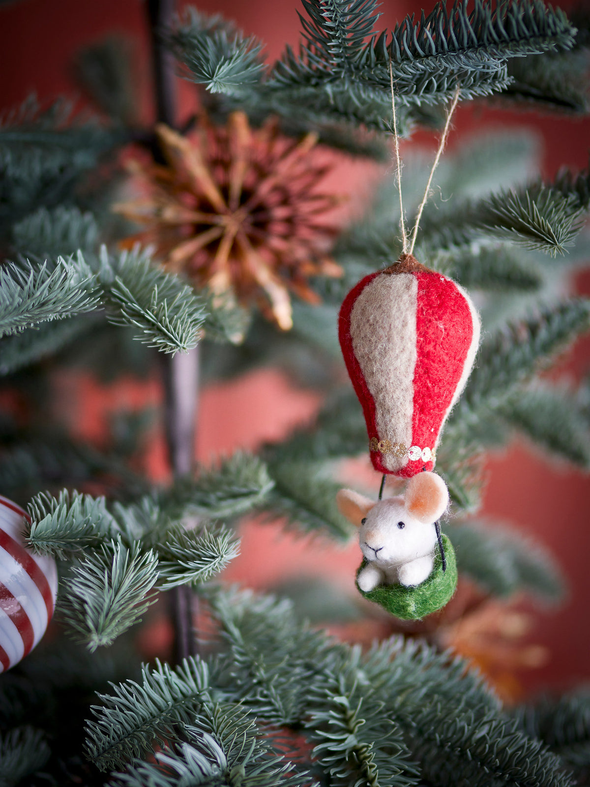 Peo Ornament, Grün, Wolle in Grün präsentiert im Onlineshop von KAQTU Design AG. Ornament ist von Bloomingville