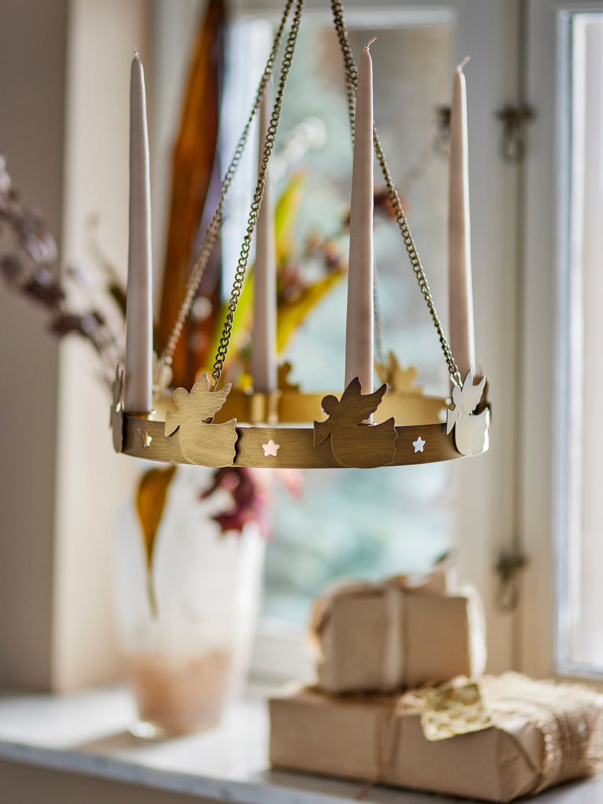Elmir Adventskerzenständer, Gold, Metall in Gold präsentiert im Onlineshop von KAQTU Design AG. Kerzenständer ist von Bloomingville