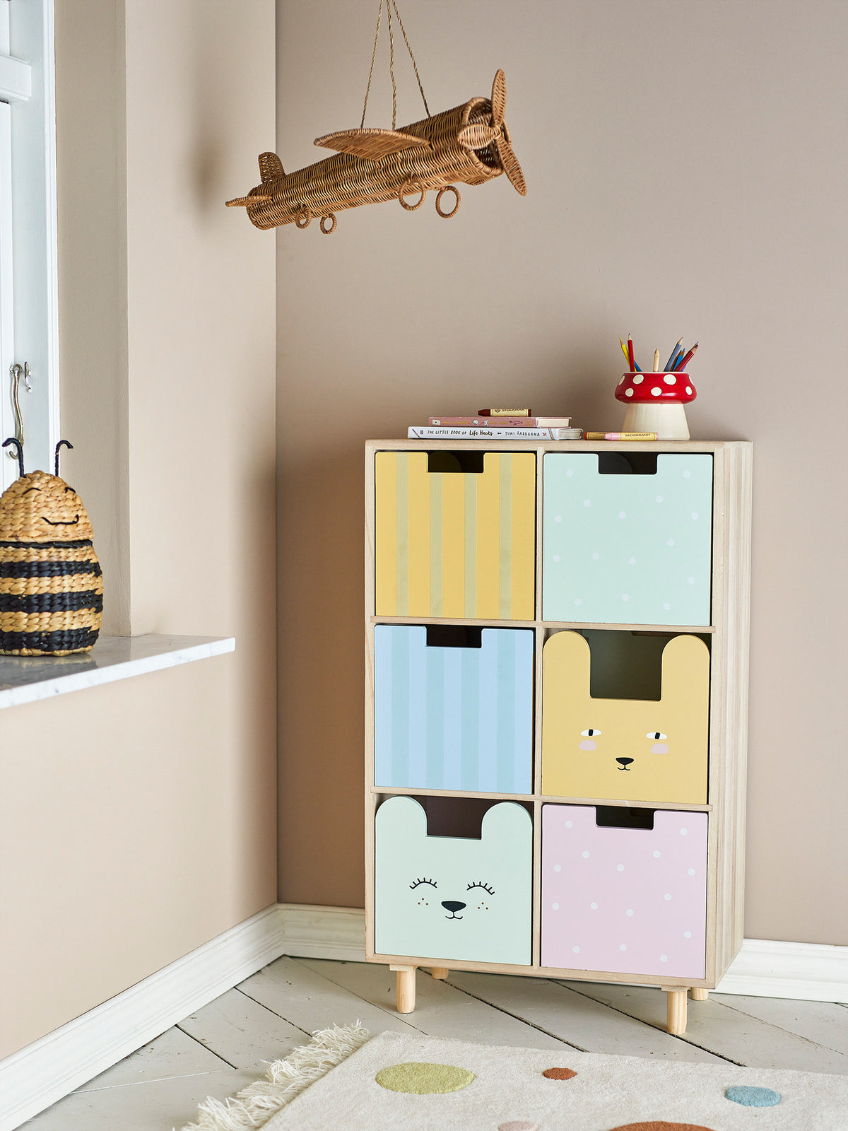 Calle Bücherregal mit Schubladen, Natur, Paulownia in Natur präsentiert im Onlineshop von KAQTU Design AG. Standregal ist von Bloomingville Mini