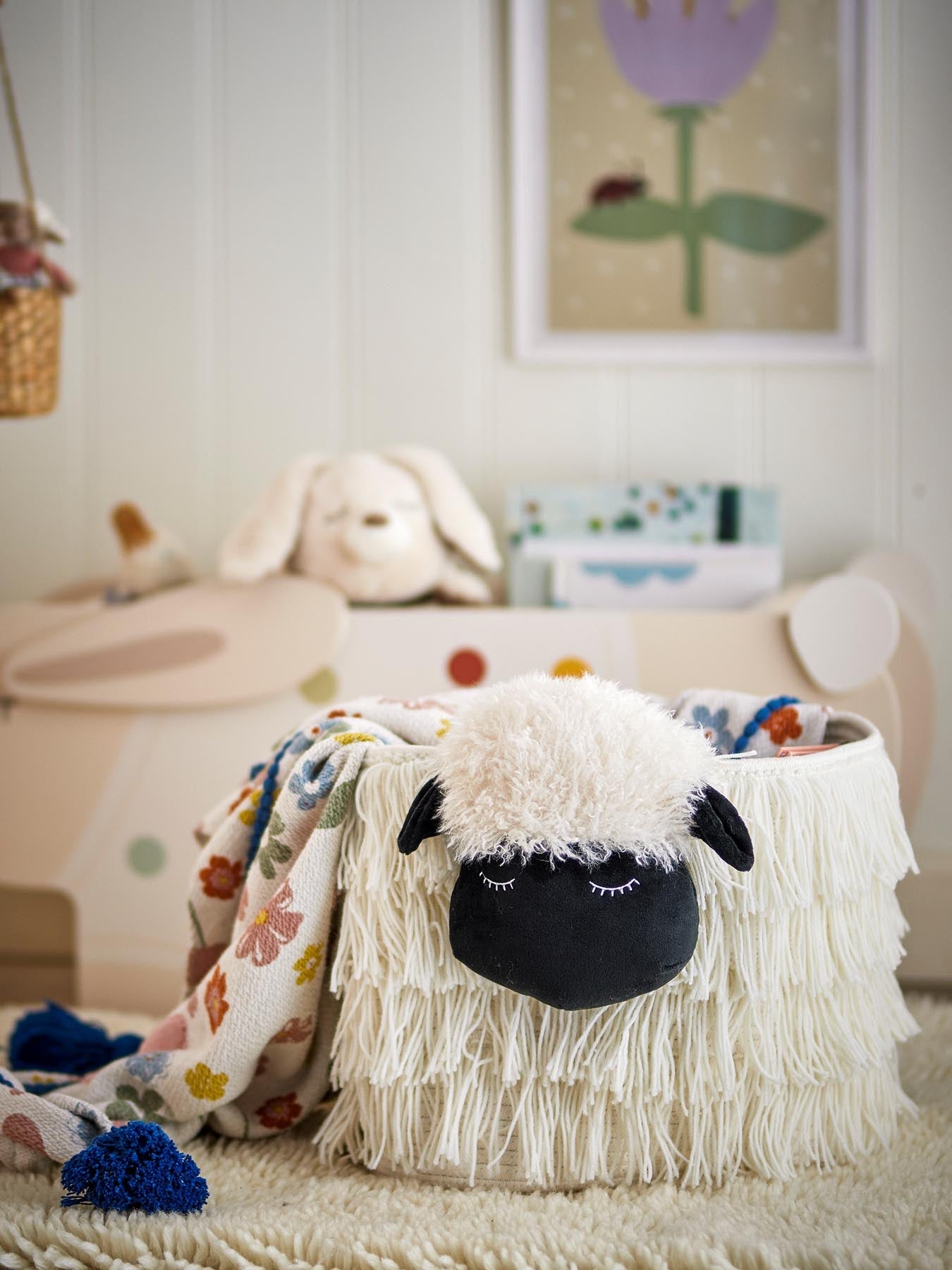 Dolly Korb, Weiß, Polyester in Weiß präsentiert im Onlineshop von KAQTU Design AG. Aufbewahrungskorb ist von Bloomingville Mini