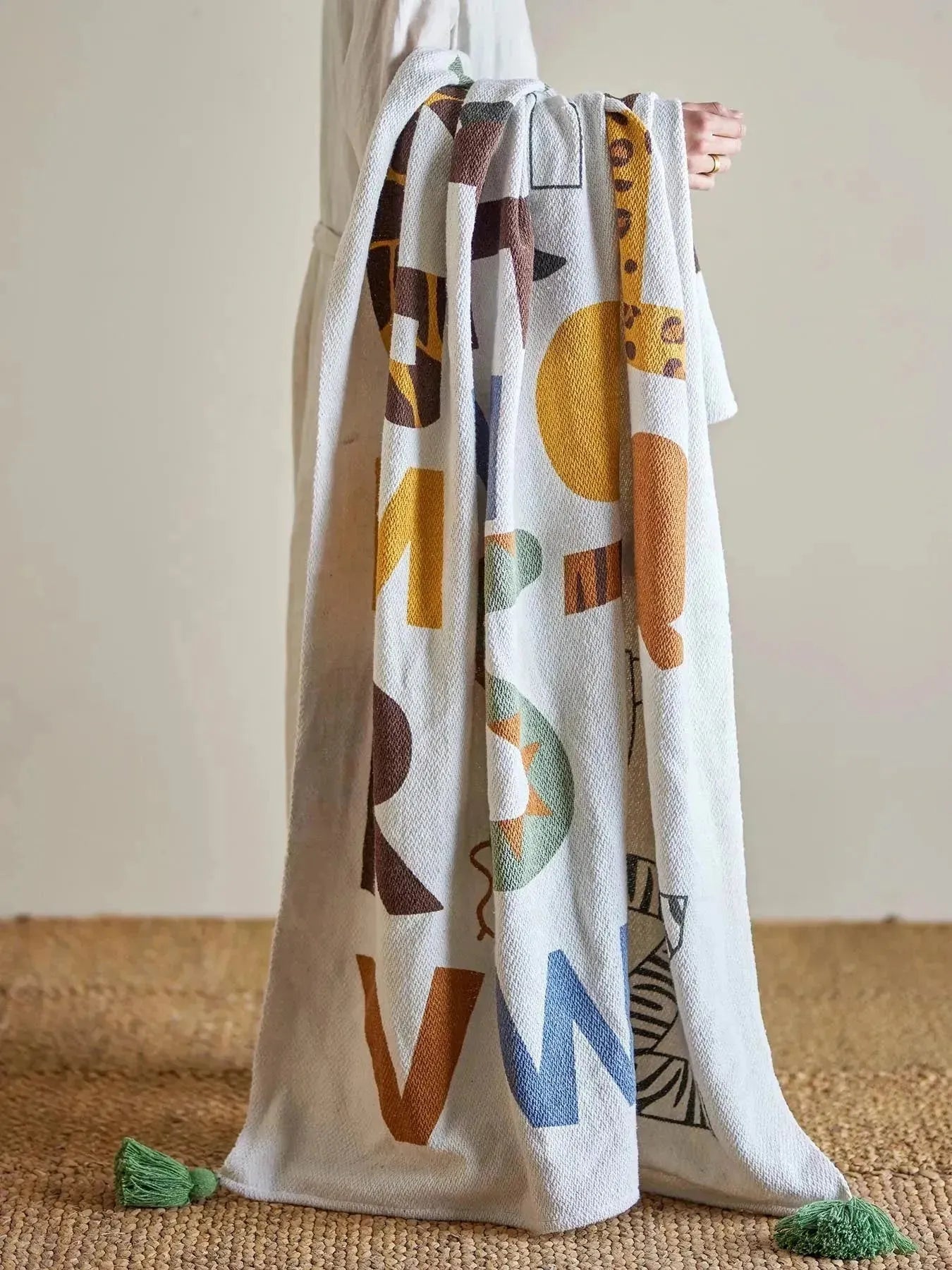 Memmo Decke, Natur, Recycelte Baumwolle in Natur präsentiert im Onlineshop von KAQTU Design AG. Bettüberwurf ist von Bloomingville Mini