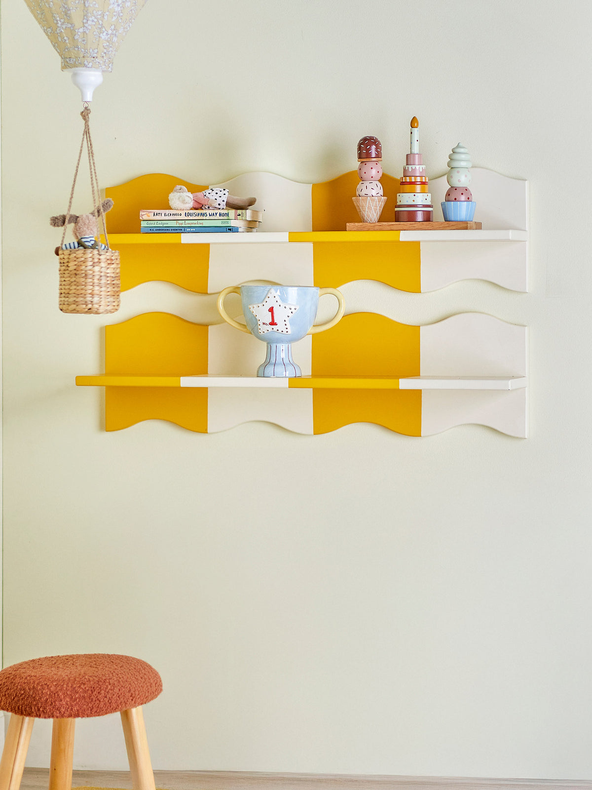 Bubbi Regal, Gelb, MDF in Gelb präsentiert im Onlineshop von KAQTU Design AG. Wandregal ist von Bloomingville Mini