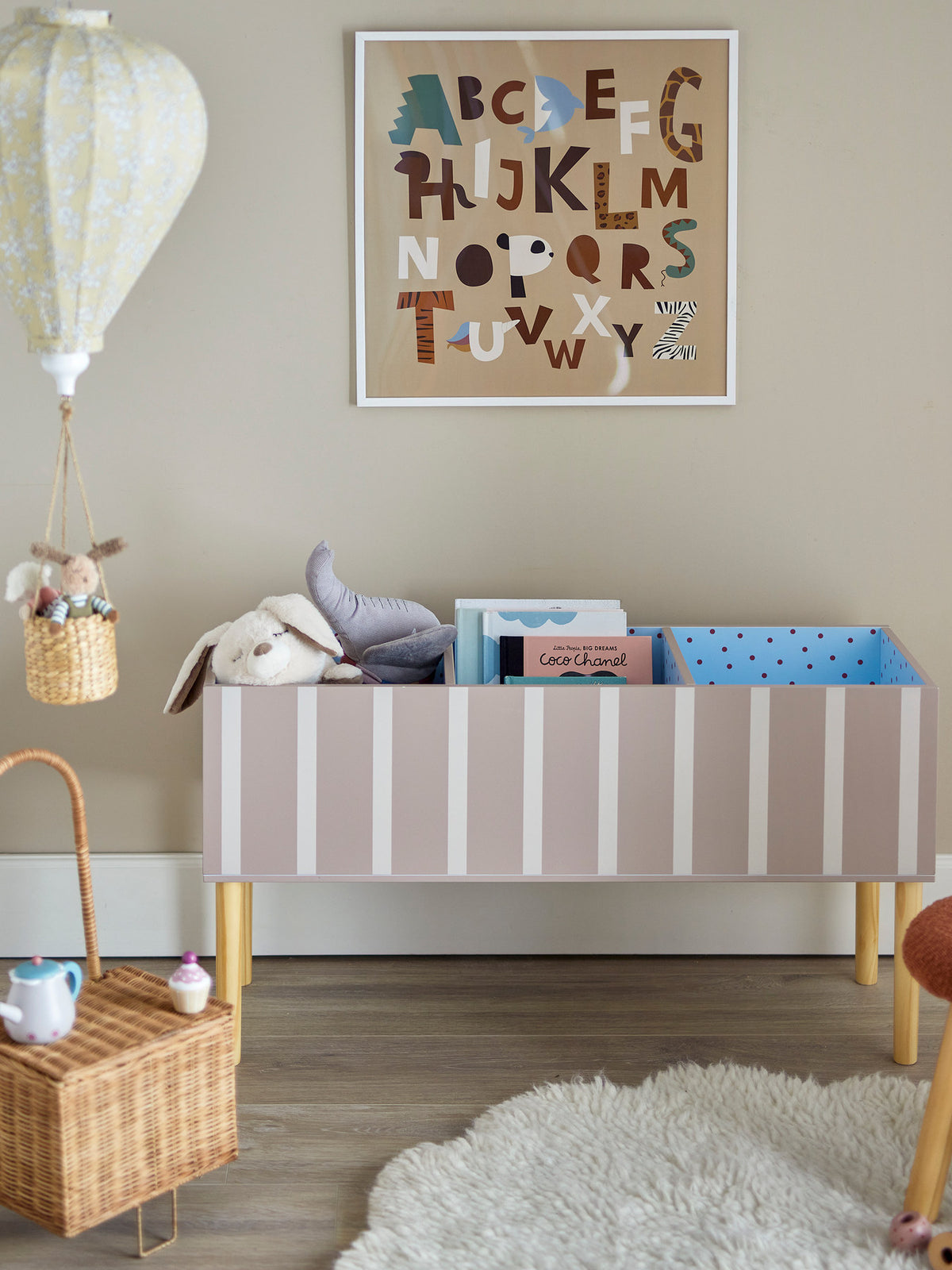 Salam Bücherständer, Braun, FSC®100%, MDF in Braun präsentiert im Onlineshop von KAQTU Design AG. Standregal ist von Bloomingville Mini
