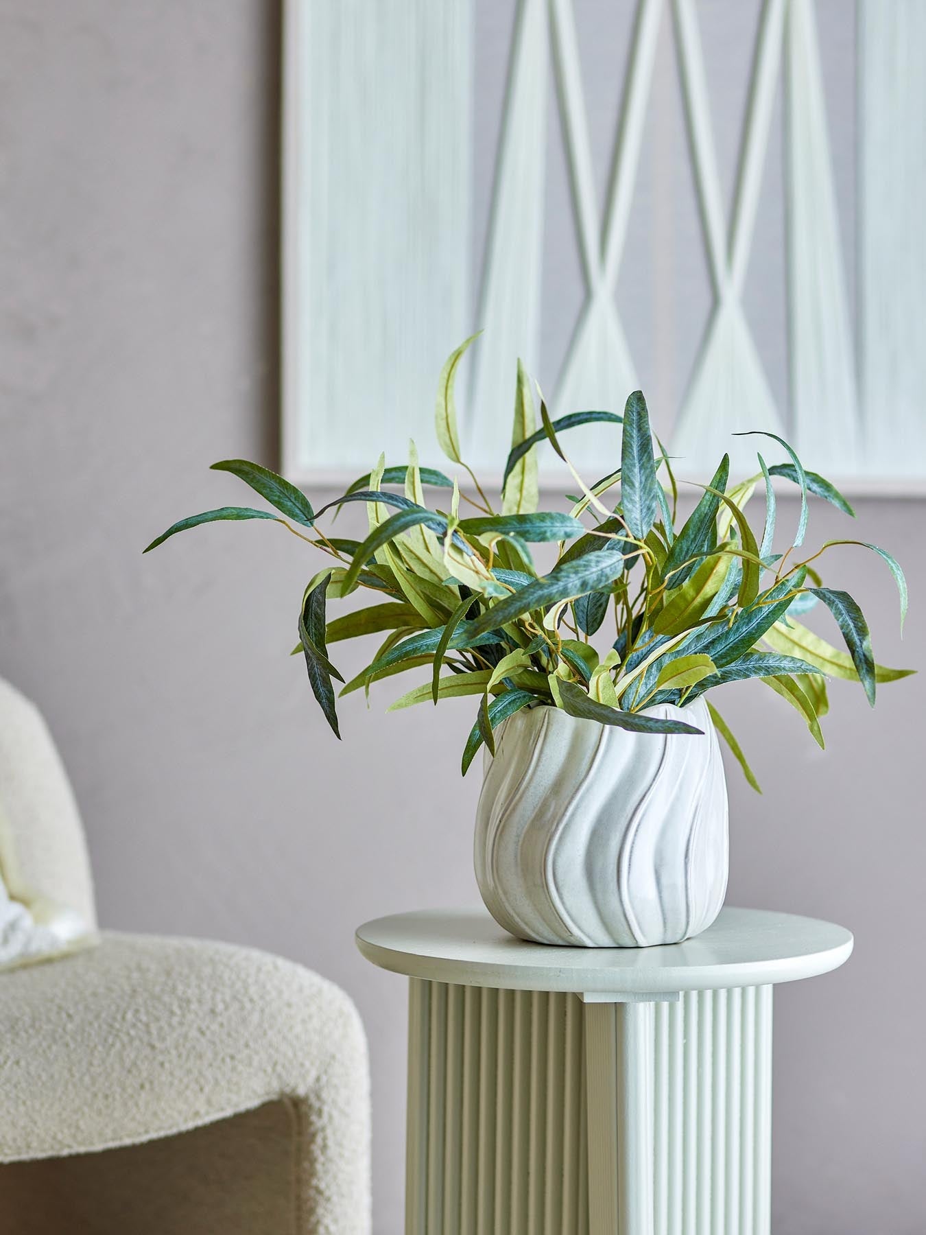 Isidora Blumentopf, Weiß, Steingut in Weiß präsentiert im Onlineshop von KAQTU Design AG. Blumentopf ist von Bloomingville
