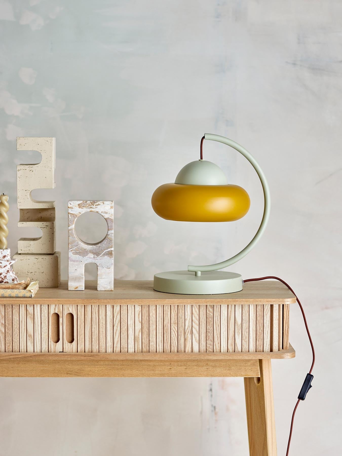 Bubble Tischlampe, Natur, Metall in Natur präsentiert im Onlineshop von KAQTU Design AG. Tischleuchte ist von Bloomingville