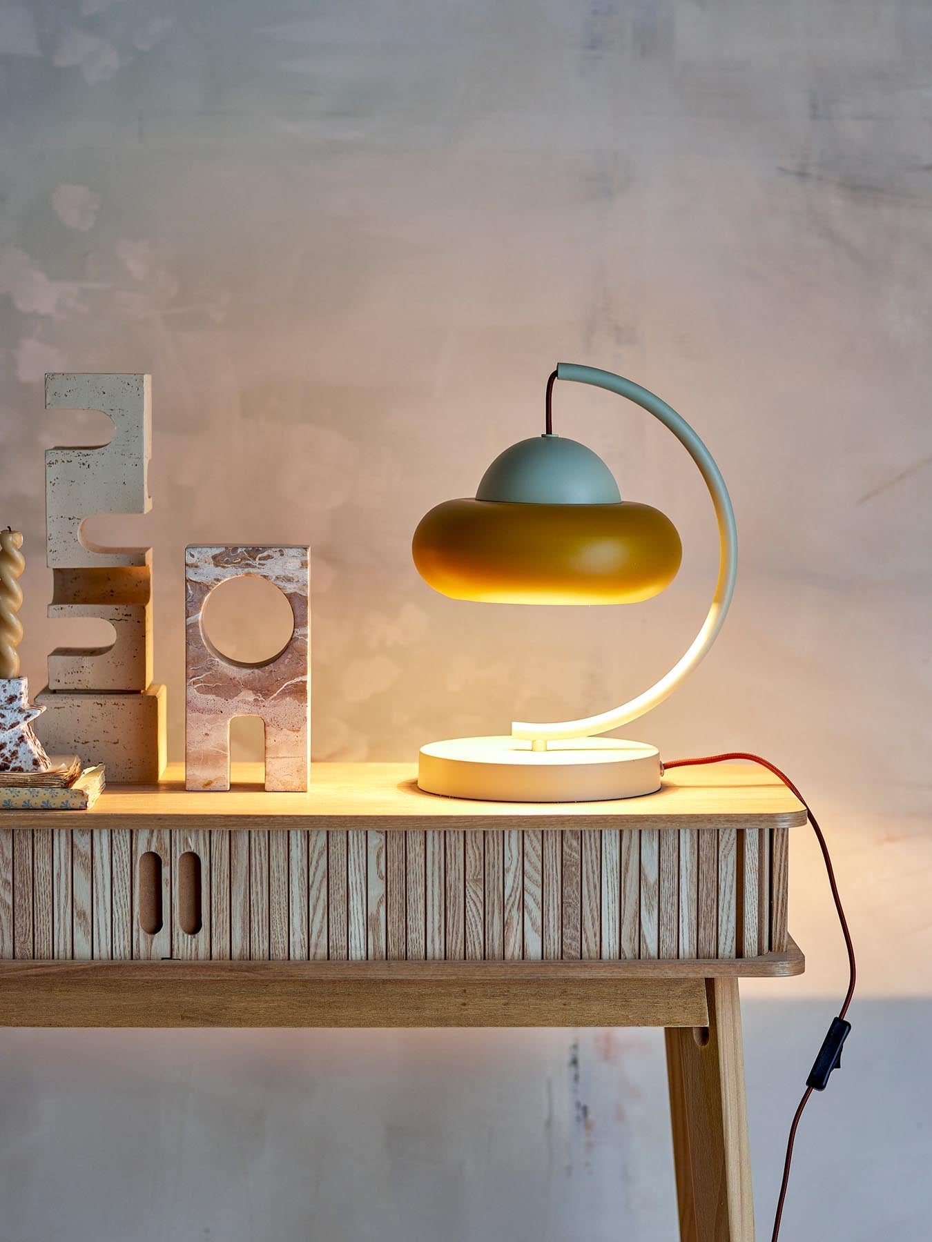 Bubble Tischlampe, Natur, Metall in Natur präsentiert im Onlineshop von KAQTU Design AG. Tischleuchte ist von Bloomingville
