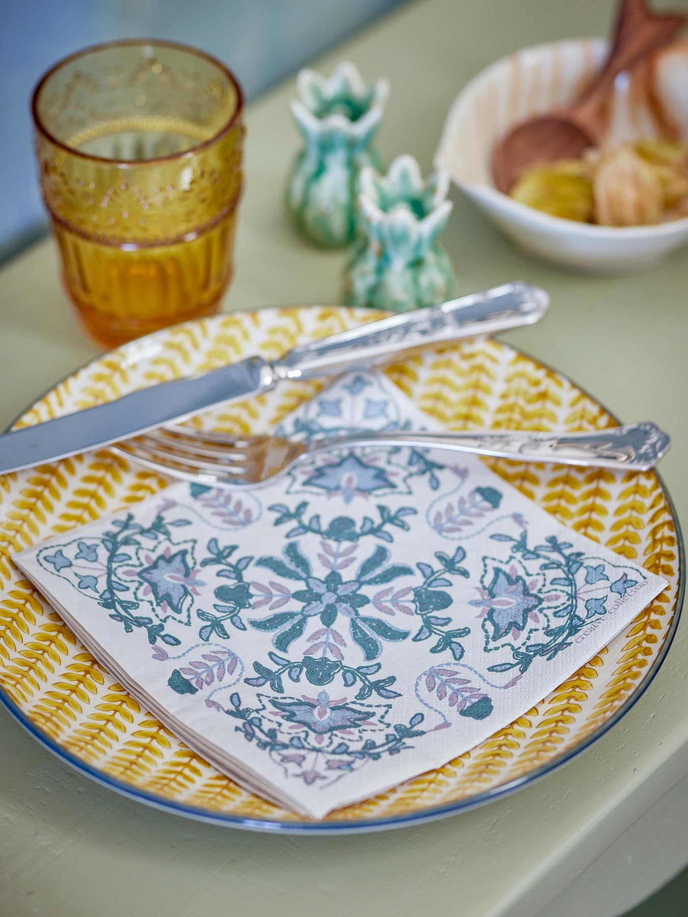 Alvira Serviette, Grün, FSC® Mix, Papier in Grün präsentiert im Onlineshop von KAQTU Design AG. Servietten ist von Creative Collection