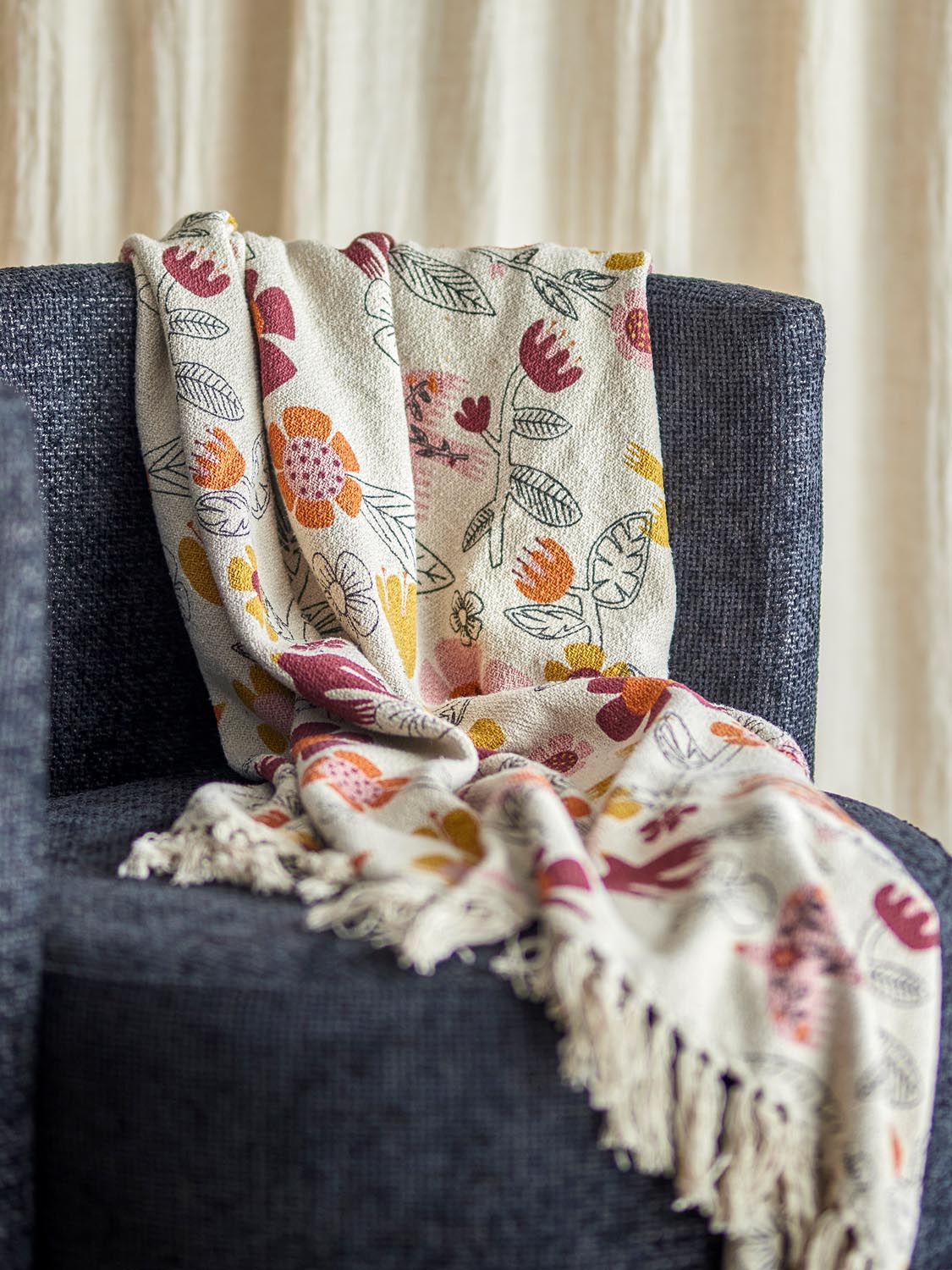 Vivielle Decke, Natur, Recycelte Baumwolle in Nature präsentiert im Onlineshop von KAQTU Design AG. Bettüberwurf ist von Bloomingville