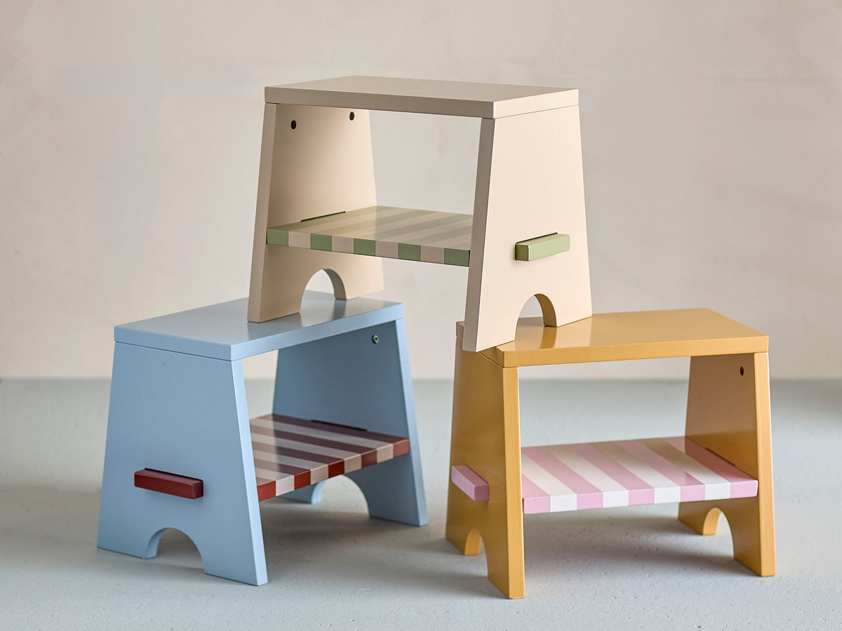 Liova Hocker, Bunt, FSC®100%, MDF in Multi präsentiert im Onlineshop von KAQTU Design AG. Hocker ist von Bloomingville Mini