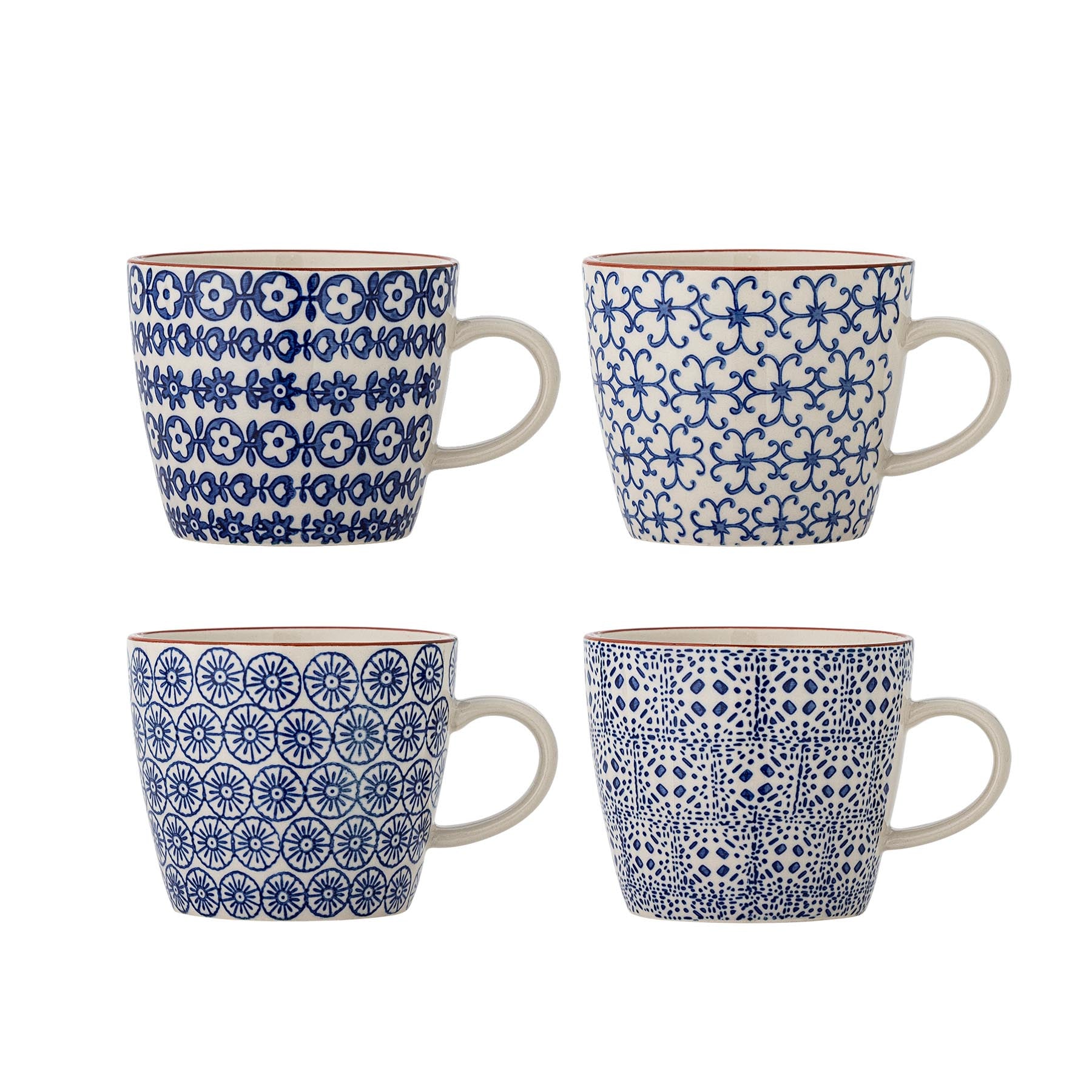 Karine Becher, Blau, Steingut in Blue präsentiert im Onlineshop von KAQTU Design AG. Tasse ist von Bloomingville