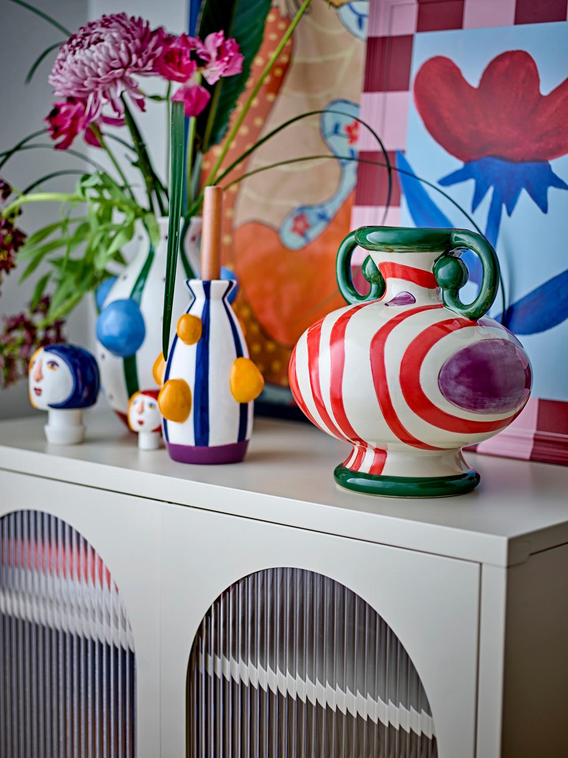 Conneli Kerzenhalter, Bunt, Keramik in Multi präsentiert im Onlineshop von KAQTU Design AG. Kerzenständer ist von Bloomingville