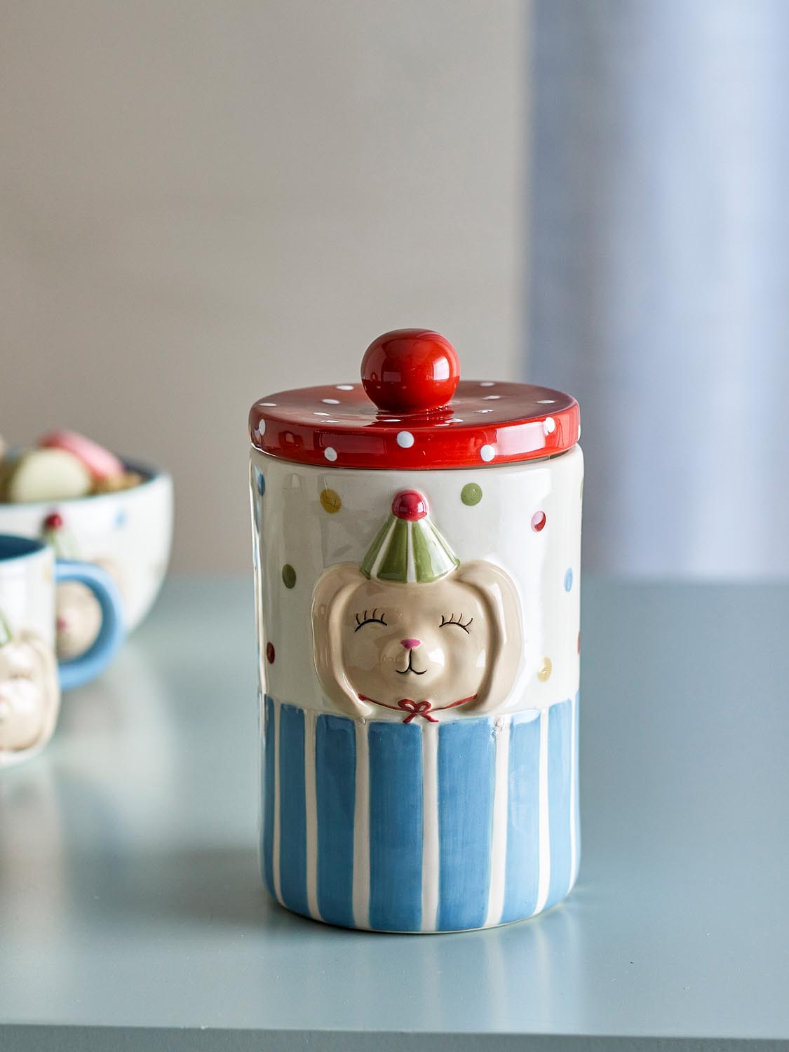 Party Gefäß mit Deckel, Bunt, Steingut in Multi präsentiert im Onlineshop von KAQTU Design AG. Kanne ist von Bloomingville Mini