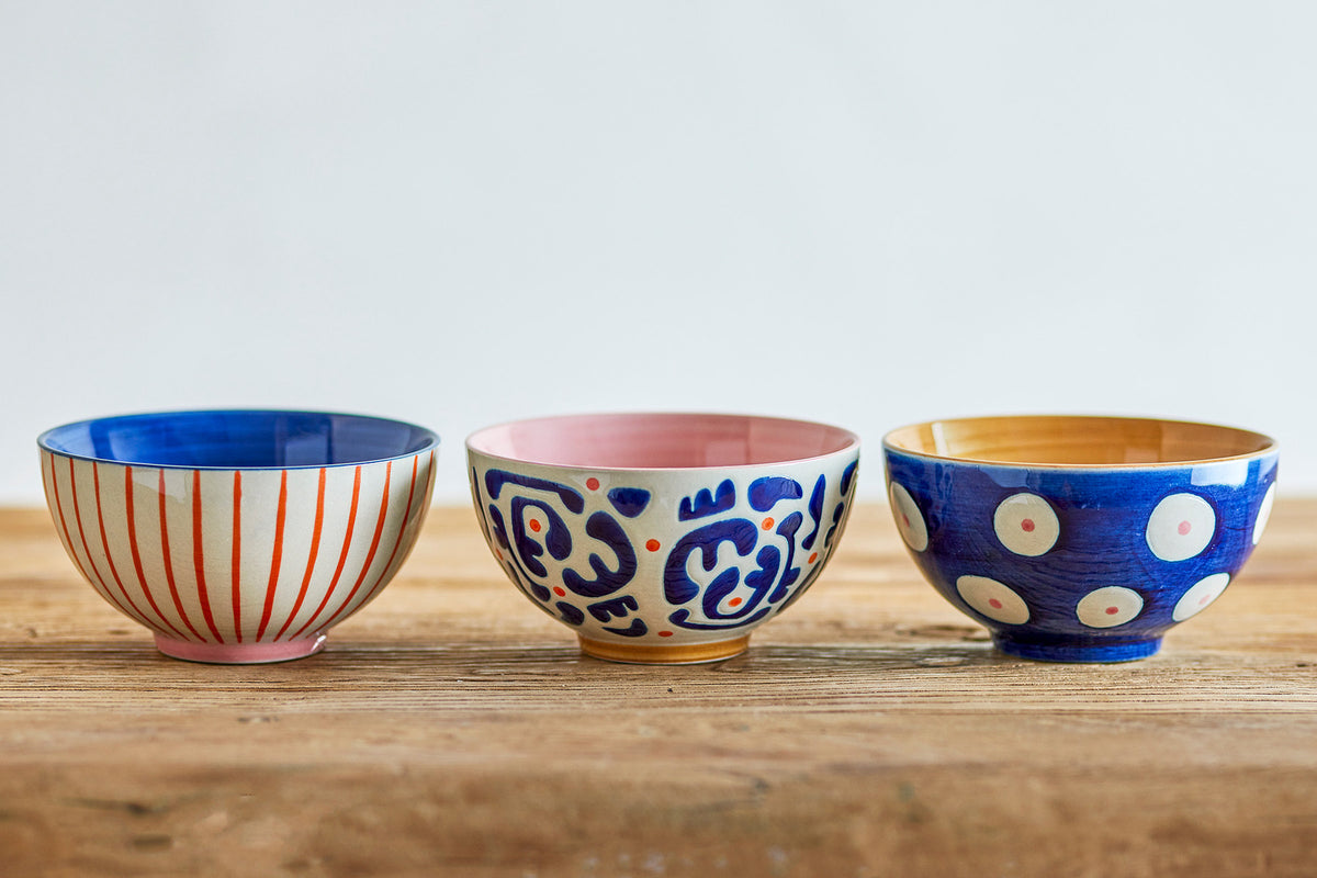 Eviaya Schale, Bunt, Steingut in Multi präsentiert im Onlineshop von KAQTU Design AG. Schale ist von Bloomingville