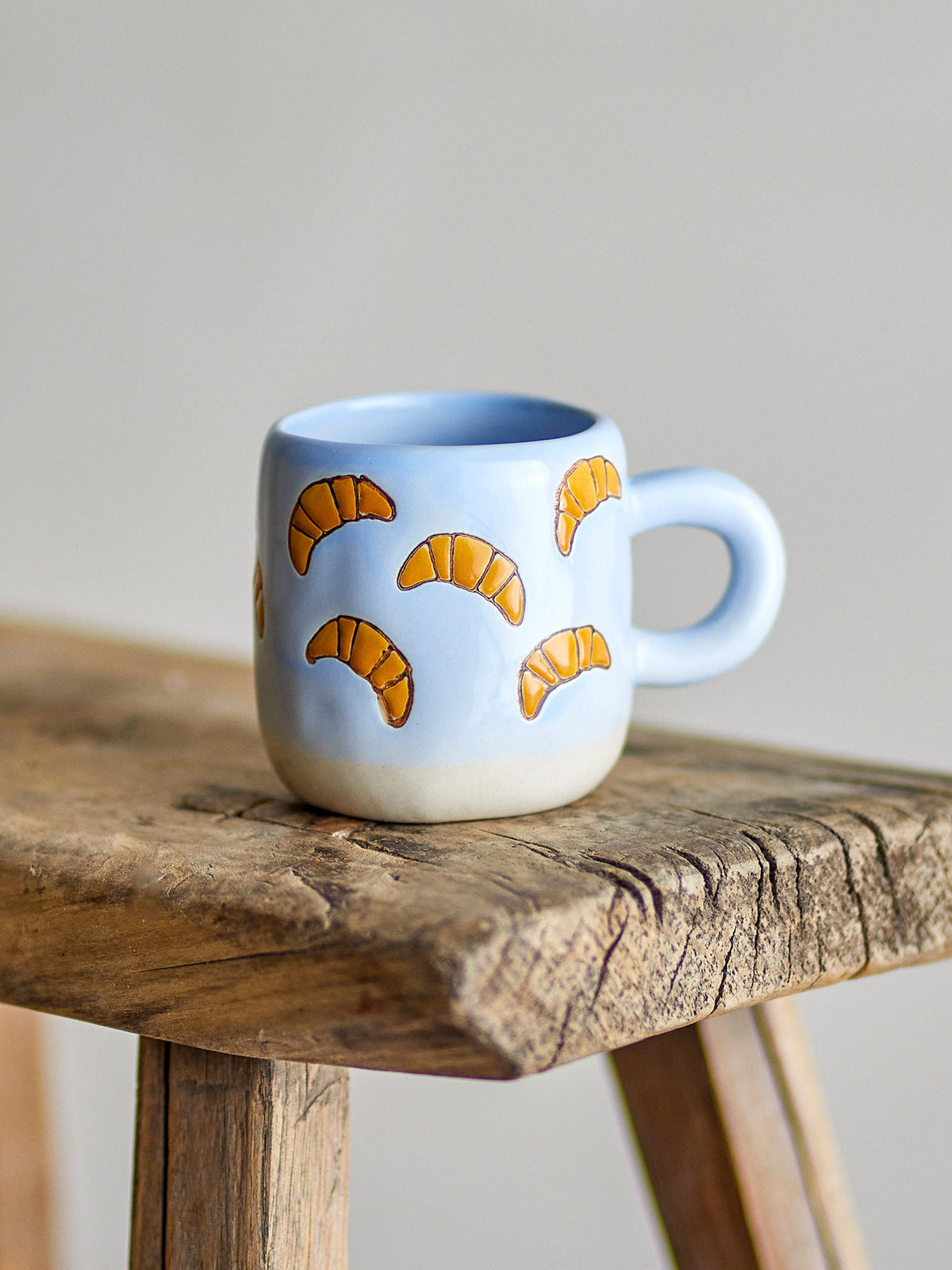 Millie Tasse, Bunt, Steingut in Multi präsentiert im Onlineshop von KAQTU Design AG. Tasse ist von Bloomingville Mini