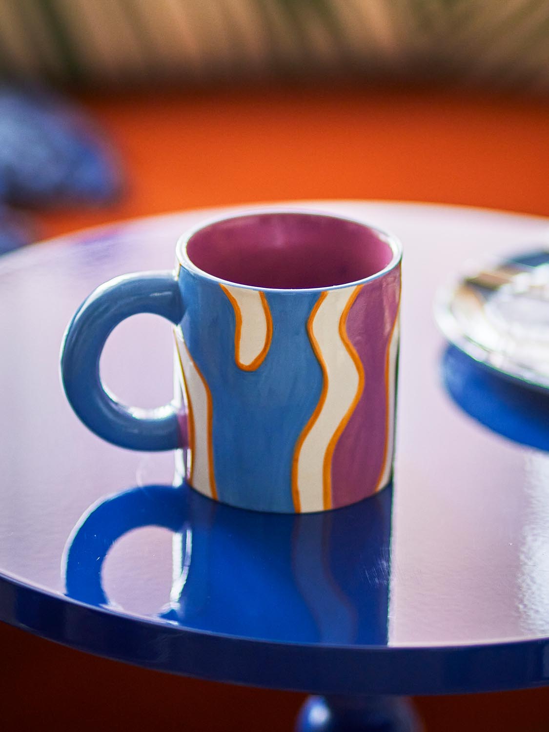 Salacia Becher, Bunt, Steingut in Multi präsentiert im Onlineshop von KAQTU Design AG. Tasse ist von Bloomingville