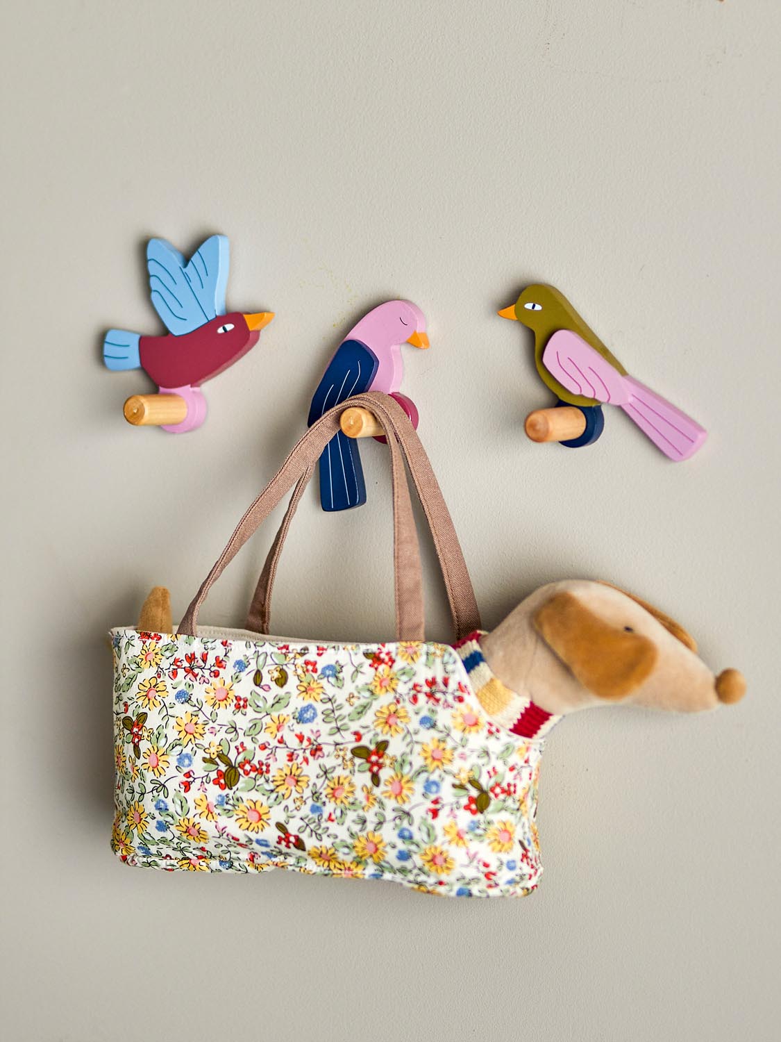 Lewi Haken, Bunt, FSC®100%, MDF in Multi präsentiert im Onlineshop von KAQTU Design AG. Kleiderbügel ist von Bloomingville Mini