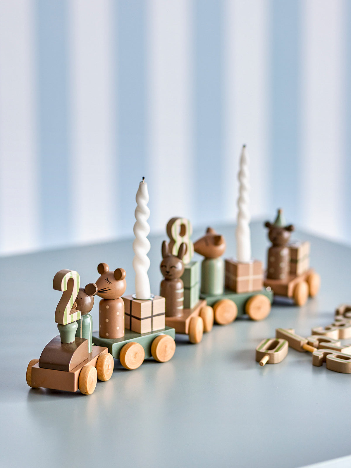 Junaid Geburtstagsdekoration, Grün, FSC®100%, MDF in Green präsentiert im Onlineshop von KAQTU Design AG. Kunstgegenstände ist von Bloomingville Mini