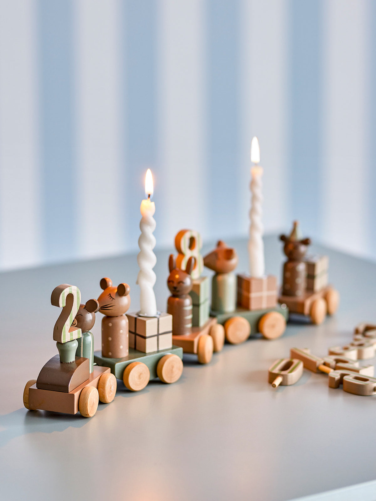 Junaid Geburtstagsdekoration, Grün, FSC®100%, MDF in Green präsentiert im Onlineshop von KAQTU Design AG. Kunstgegenstände ist von Bloomingville Mini