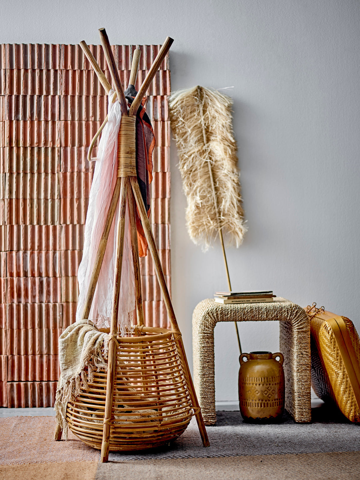 Rina Wanddekoration, Natur, Bananenblatt in Natur präsentiert im Onlineshop von KAQTU Design AG. Wanddeko ist von Bloomingville