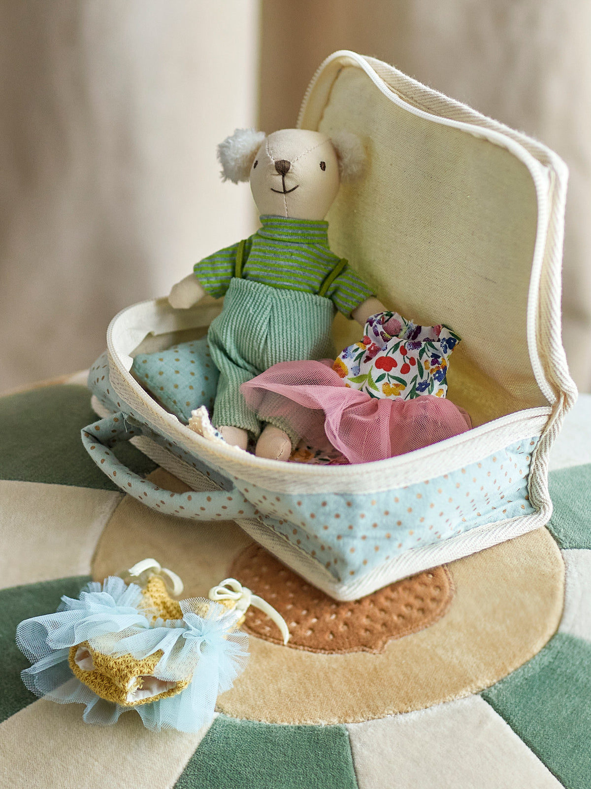 Lara Puppe, Braun, Polyester in Braun präsentiert im Onlineshop von KAQTU Design AG. Puppe Kids ist von Bloomingville Mini