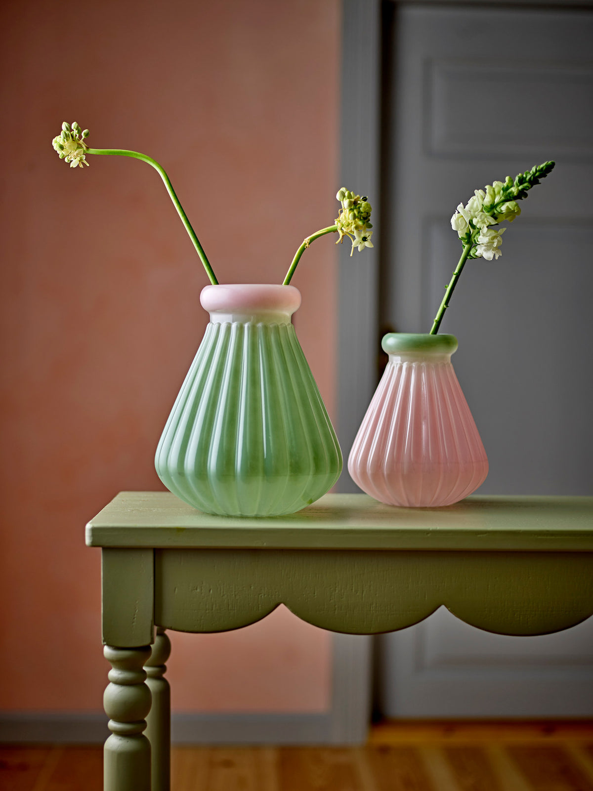 Salla Konsolentisch, Grün, Kiefer in Grün präsentiert im Onlineshop von KAQTU Design AG. Konsolentisch ist von Creative Collection
